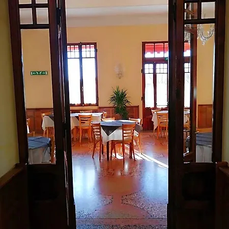 Antico Borgo ホテル 3*