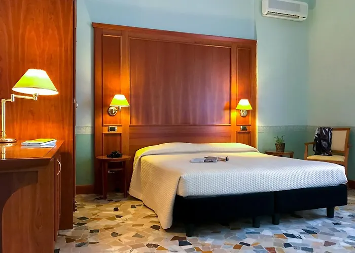 מלון Antico Borgo 3*